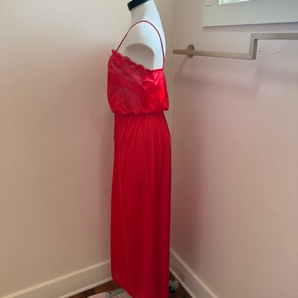 Vintage Deena Women's Red Lace Maxi Slip Nightgown Medium USA Made - Picture 2 of 6